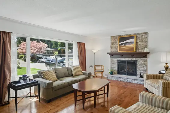 3670 Rutherford Crescent, North Vancouver For Sale - image 2