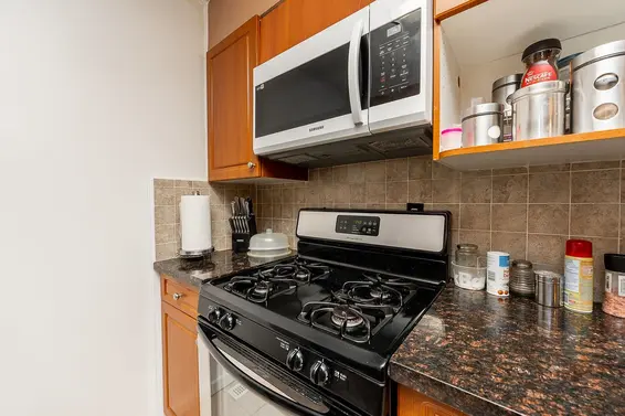 1976 Purcell Way, North Vancouver For Sale - image 11