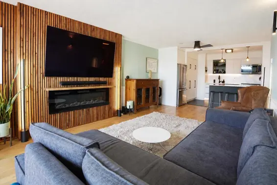 303 441 East 3rd Street, North Vancouver For Sale - image 2