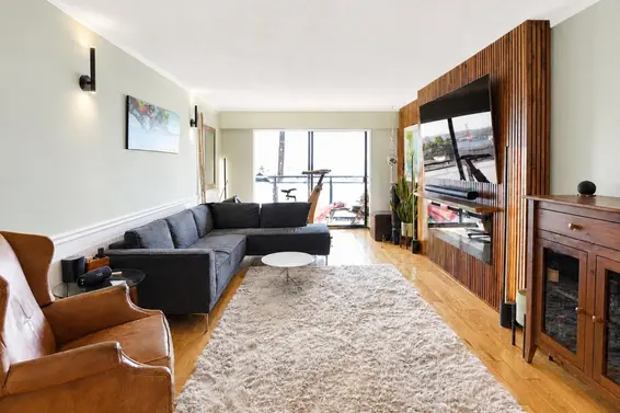 303 441 East 3rd Street, North Vancouver For Sale - image 3