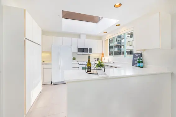 205 565 17th Street, West Vancouver For Sale - image 12