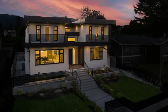 214 West 24th Street, North Vancouver For Sale - image 2