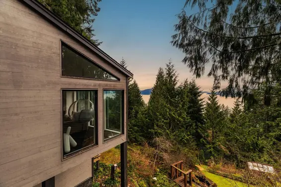 470 Timbertop Drive, Lions Bay For Sale - image 1