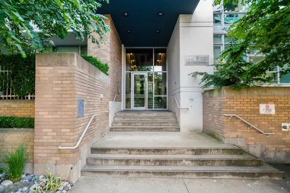 306 1320 Chesterfield Avenue, North Vancouver For Sale - image 22