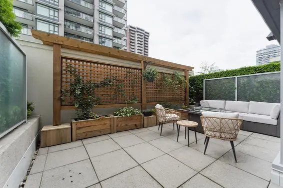 306 1320 Chesterfield Avenue, North Vancouver For Sale - image 3