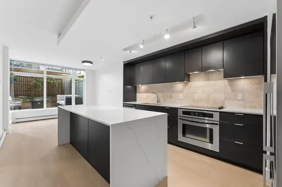 306 1320 Chesterfield Avenue, North Vancouver For Sale - image 4