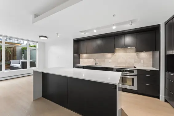 306 1320 Chesterfield Avenue, North Vancouver For Sale - image 5