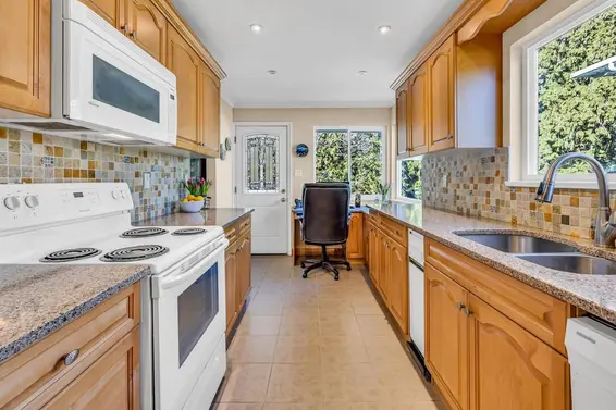 2251 Berkley Avenue, North Vancouver For Sale - image 11