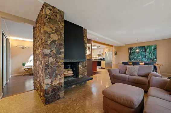 2344 Hyannis Drive, North Vancouver For Sale - image 14