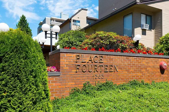 410 1363 Clyde Avenue, West Vancouver For Sale - image 1