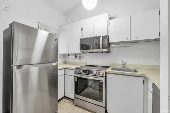 410 1363 Clyde Avenue, West Vancouver For Sale - image 17