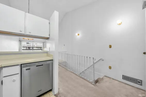 410 1363 Clyde Avenue, West Vancouver For Sale - image 18