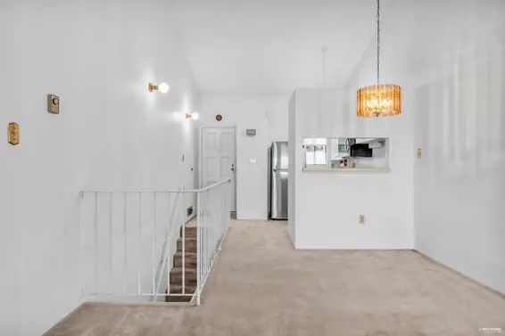 410 1363 Clyde Avenue, West Vancouver For Sale - image 9