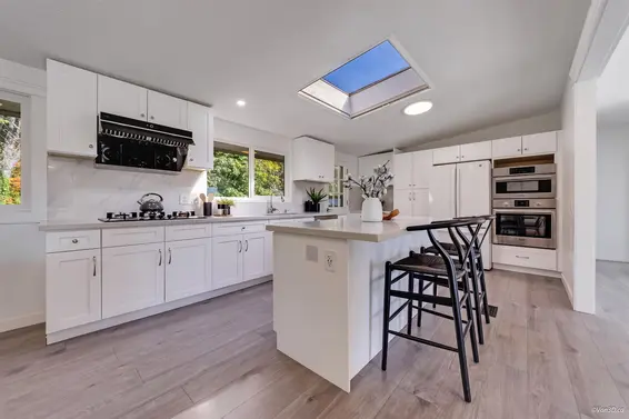 667 Plymouth Drive, North Vancouver For Sale - image 9