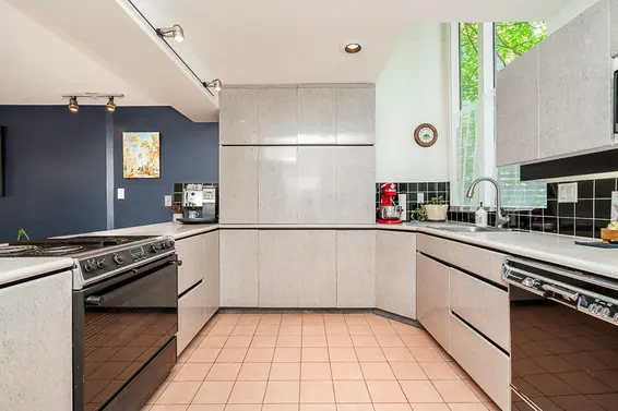 6680 Wellington Avenue, West Vancouver For Sale - image 10