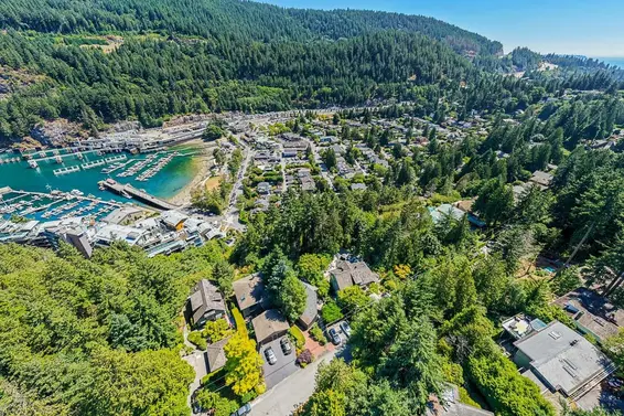 6680 Wellington Avenue, West Vancouver For Sale - image 29