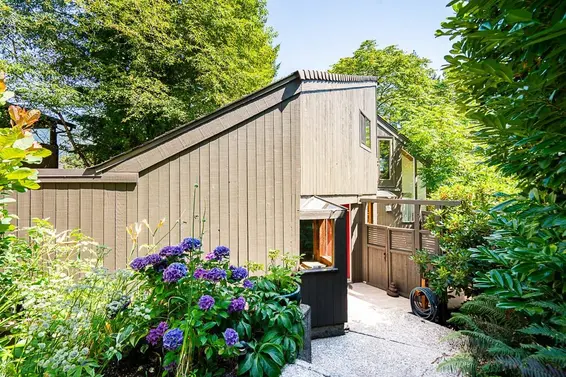 6680 Wellington Avenue, West Vancouver For Sale - image 3
