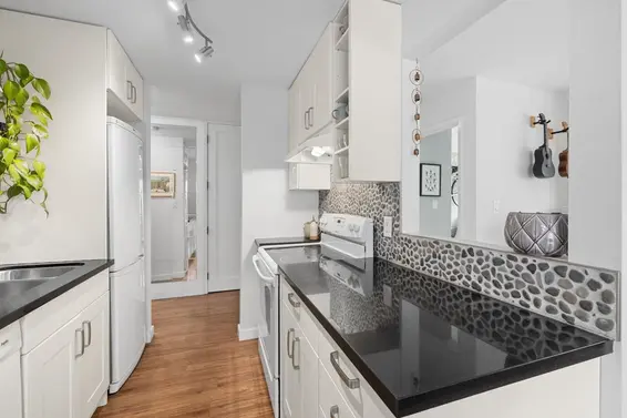 303 120 East 5th Street, North Vancouver For Sale - image 14