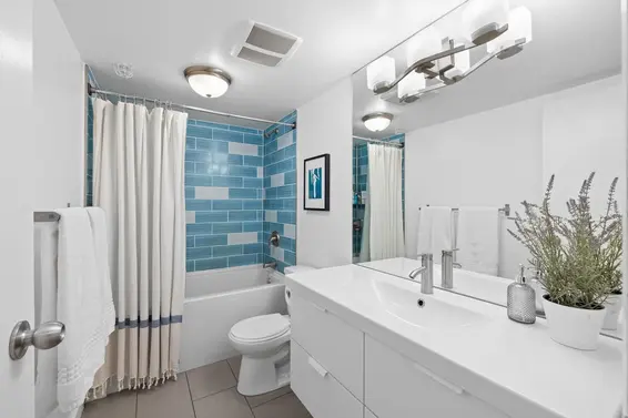 303 120 East 5th Street, North Vancouver For Sale - image 19