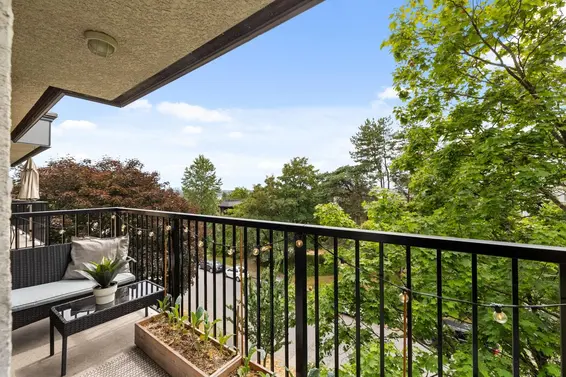 303 120 East 5th Street, North Vancouver For Sale - image 5