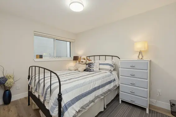 351 West 21st Street, North Vancouver For Sale - image 32