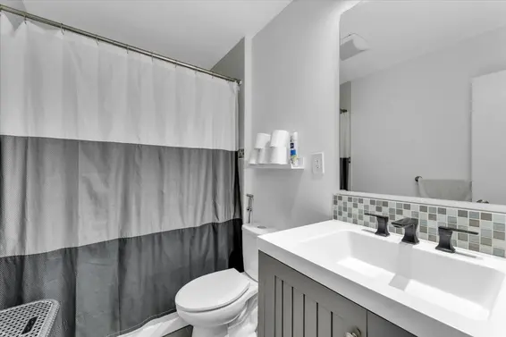 135 East 27 Street, North Vancouver For Sale - image 15