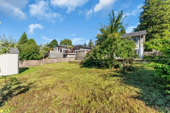 135 East 27 Street, North Vancouver For Sale - image 25