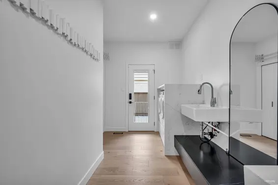 2175 Kings Avenue, West Vancouver For Sale - image 19