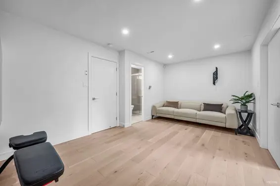 2175 Kings Avenue, West Vancouver For Sale - image 29