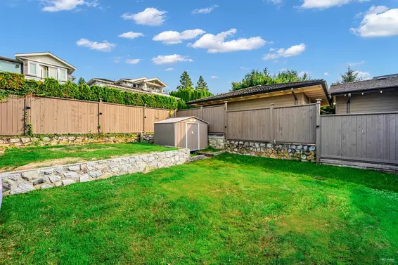 2175 Kings Avenue, West Vancouver For Sale - image 34