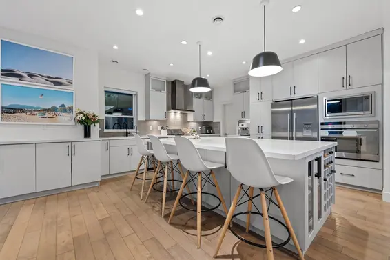 2775 Lyndene Road, North Vancouver For Sale - image 11