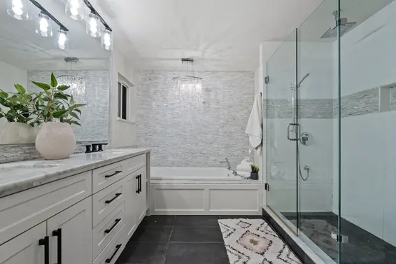 2775 Lyndene Road, North Vancouver For Sale - image 25