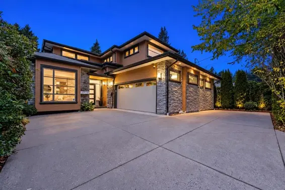 2775 Lyndene Road, North Vancouver For Sale - image 3