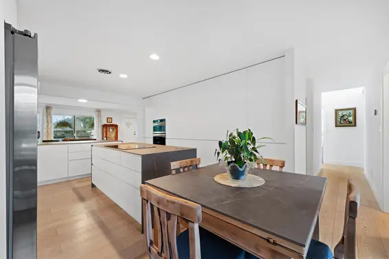 6422 Douglas Street, West Vancouver For Sale - image 10