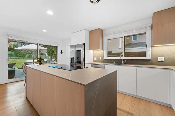 6422 Douglas Street, West Vancouver For Sale - image 12