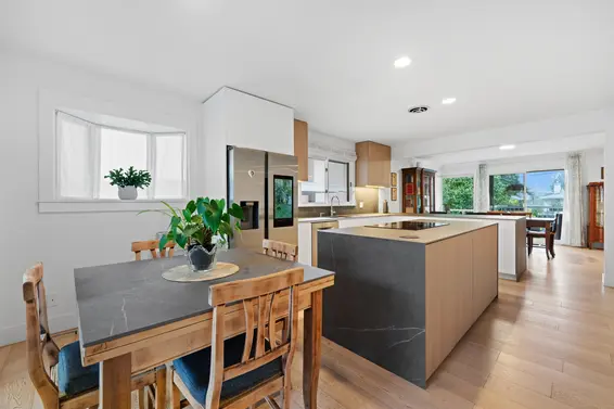 6422 Douglas Street, West Vancouver For Sale - image 2