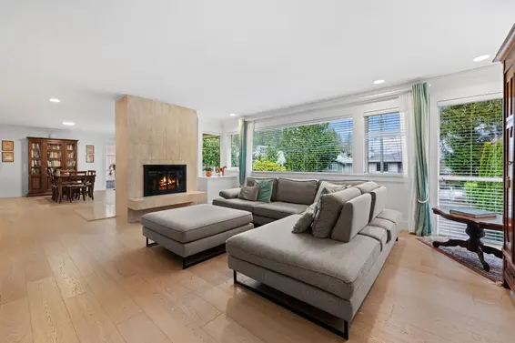 6422 Douglas Street, West Vancouver For Sale - image 3