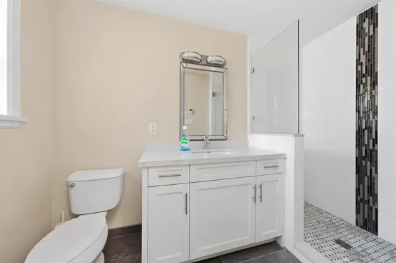 1911 Deep Cove Road, North Vancouver For Sale - image 14