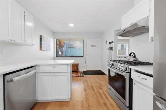 1911 Deep Cove Road, North Vancouver For Sale - image 9