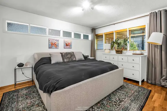 947 Evergreen Place, North Vancouver For Sale - image 18