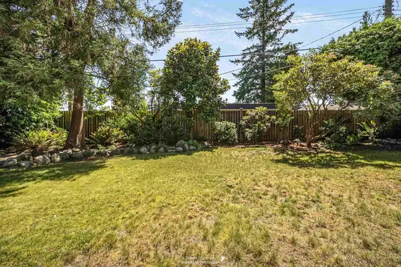947 Evergreen Place, North Vancouver For Sale - image 31