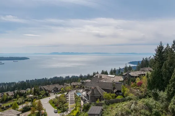 2345 Kadlec Court, West Vancouver For Sale - image 12
