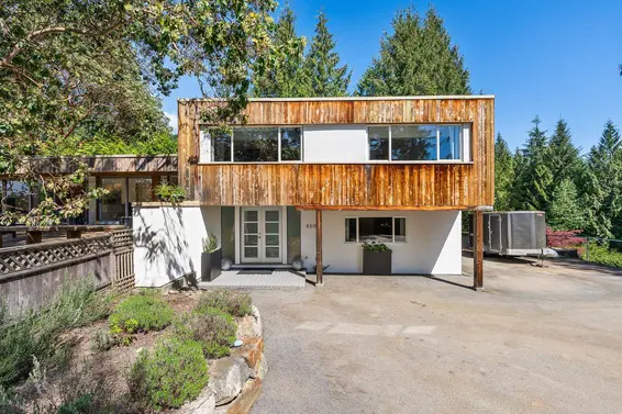 4697 Woodview Place, West Vancouver