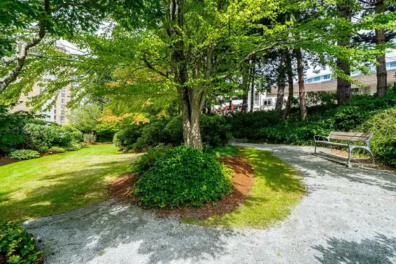 301 2203 Bellevue Avenue, West Vancouver For Sale - image 35