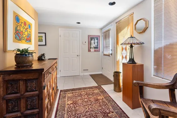 1588 Merlynn Crescent, North Vancouver For Sale - image 12