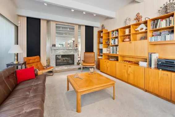 1588 Merlynn Crescent, North Vancouver For Sale - image 24