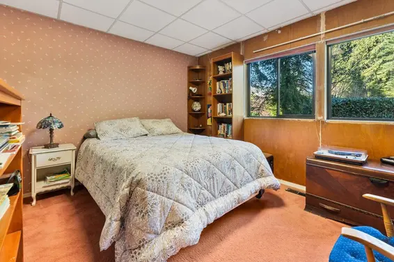 1588 Merlynn Crescent, North Vancouver For Sale - image 27