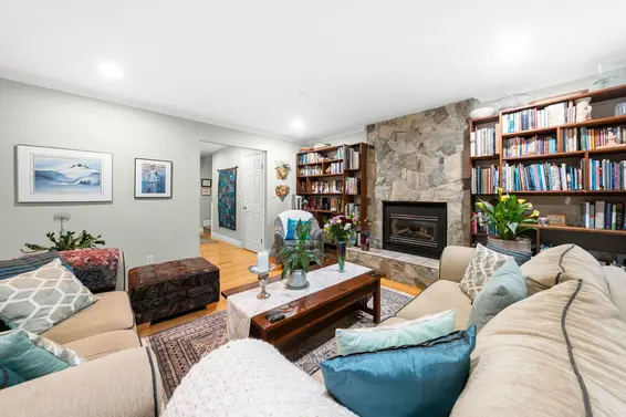 2380 Mackay Avenue, North Vancouver For Sale - image 12