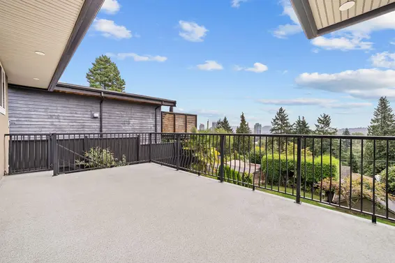 1137 Cloverley Street, North Vancouver For Sale - image 13