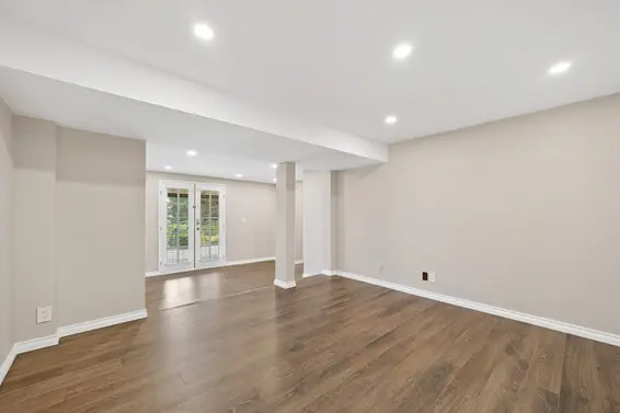 1137 Cloverley Street, North Vancouver For Sale - image 19